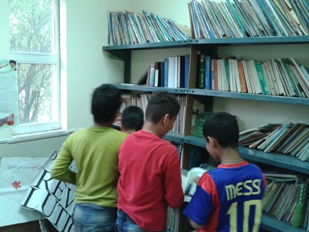 کتاب هاي طلاب ديني در کتابخانه هاي مدارس!