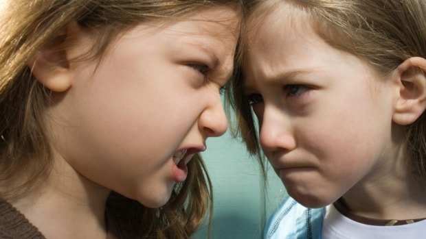 چگونه از رفتار خشونت آمیز فرزندان در خانه جلوگیری نماییم؟